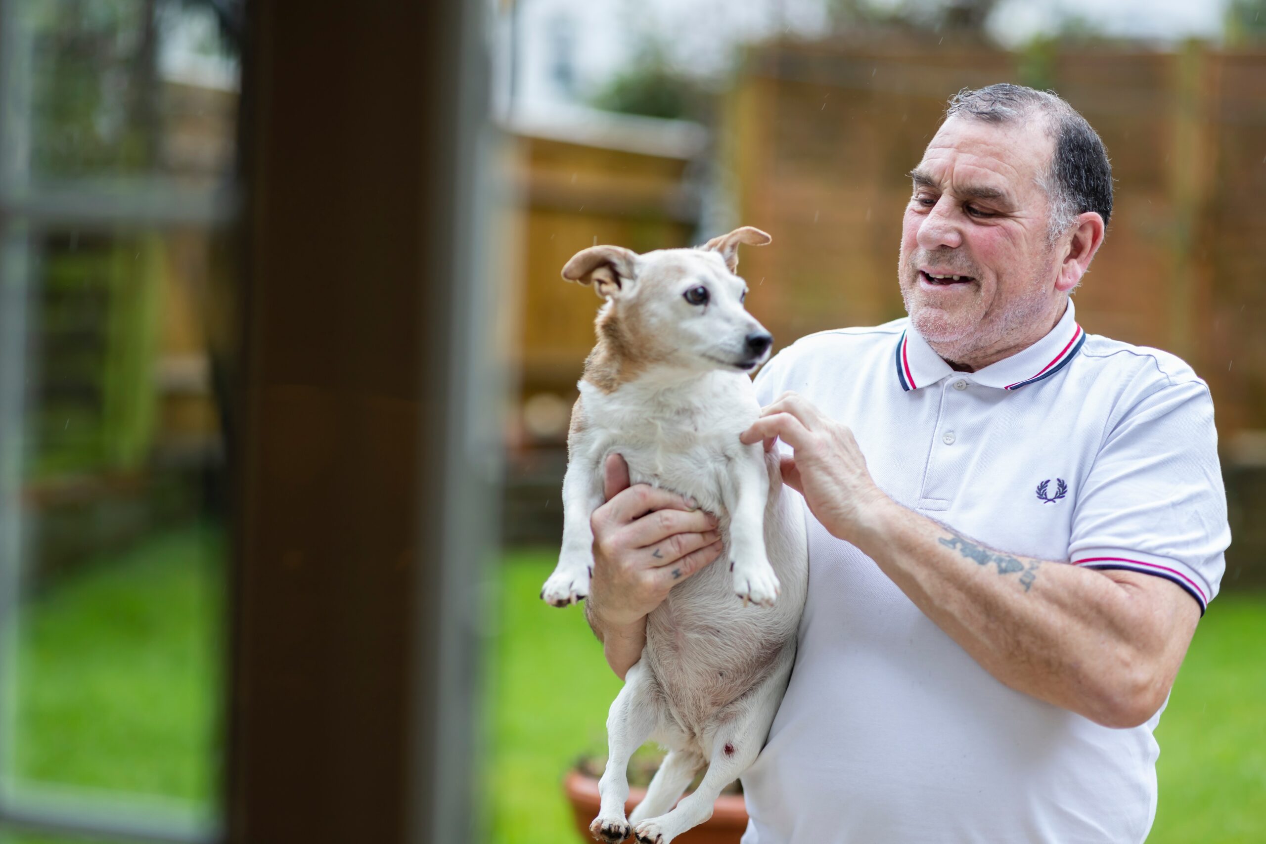 Furry Friends and Happy Hearts: The Healing Power of Pets in Dementia Care